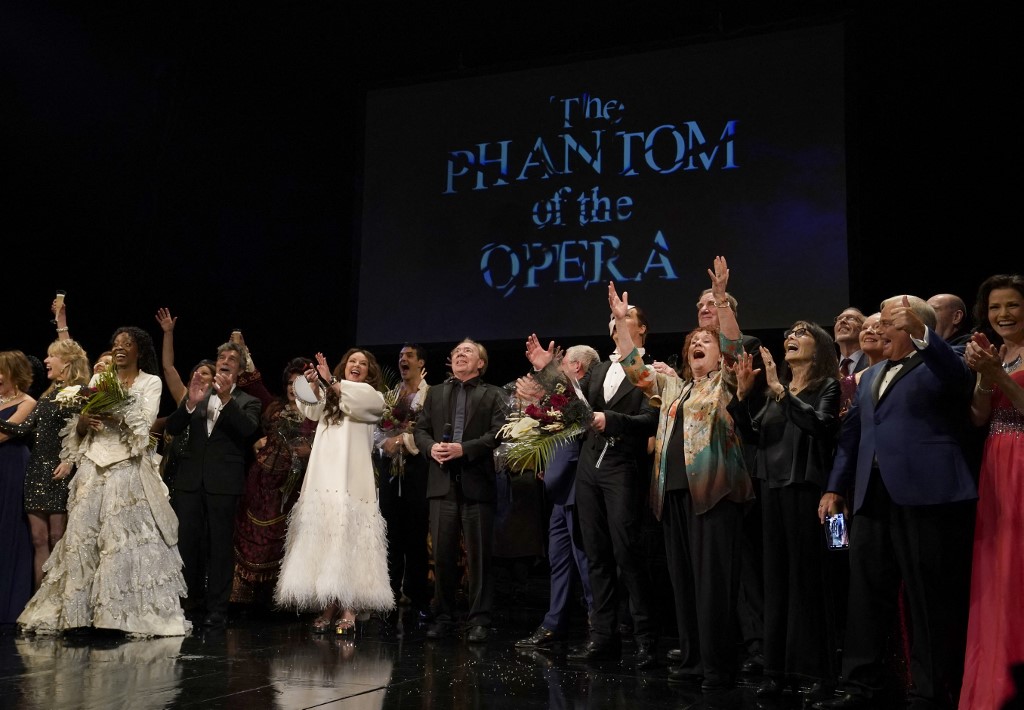 'Phantom of the Opera' ends record run with final Broadway bow